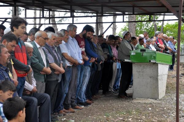 2 Kardeşi ile Eşlerini Öldüren Zanlı: Söylenecek Bir ...