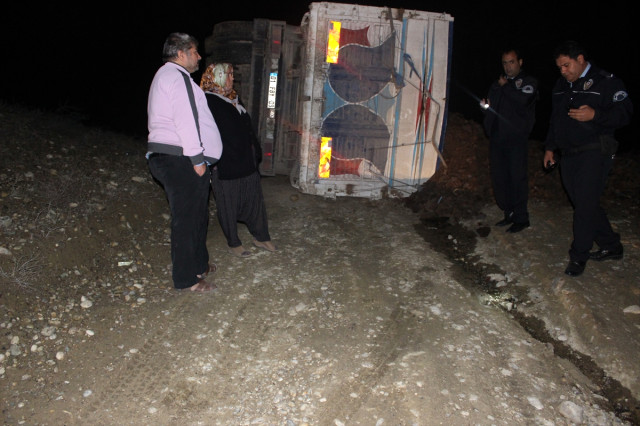 Adana'da Trafik Kazası: 3 Yaralı!