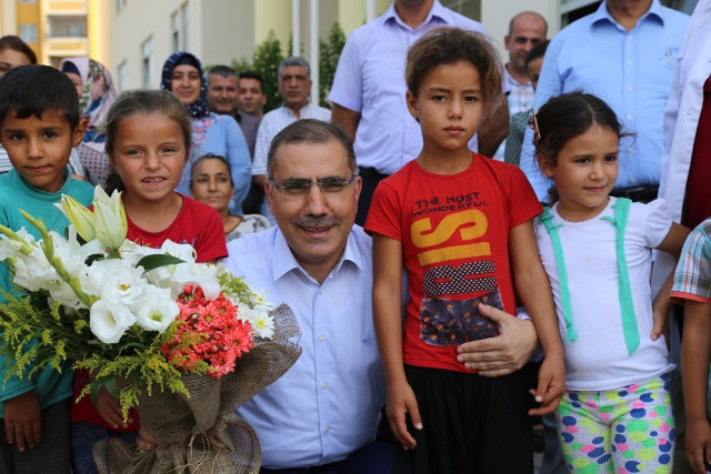 Çelikcan'a Çiçekli Karşılama!