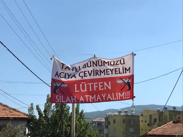 Düğün Sahibi, Magandaları Pankartla Uyardı...