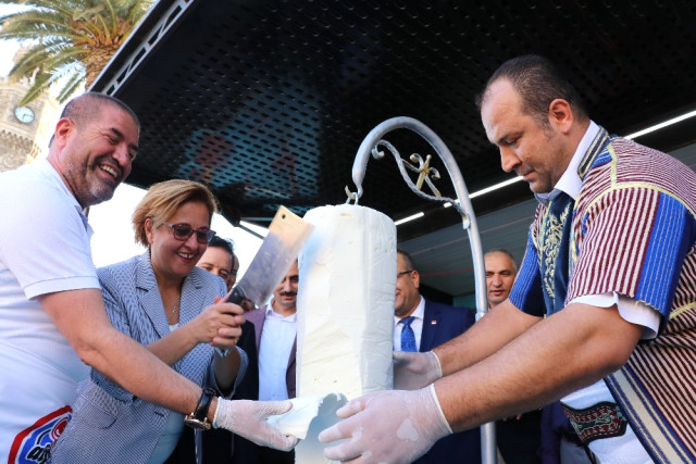 İzmir'de Maraş Dondurması Çılgınlığı!