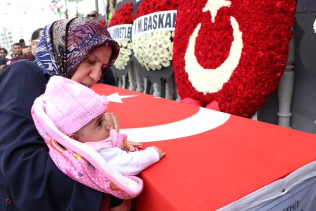 Mersinli Şehidin 4 Aylık Bebeği Herkesi Duygulandırdı.