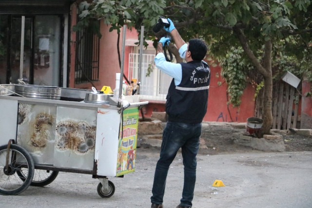 Mısırı Beğenmedi, Çekti Vurdu!