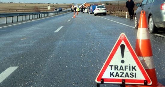 Trafik kazasında 4 kişi yaralandı